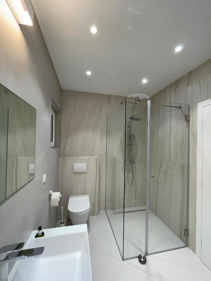 Apartment Rahat Ližnjan Exteriör bild